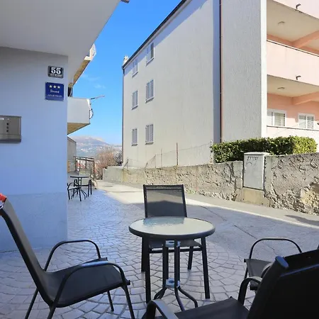 With A Parking Space - 11518