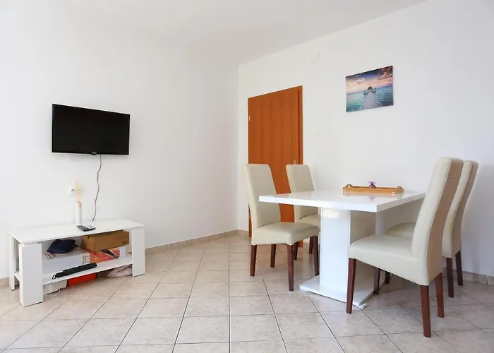 With A Parking Space - 11518 Apartment Split