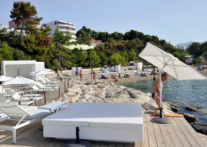 With A Parking Space - 11518